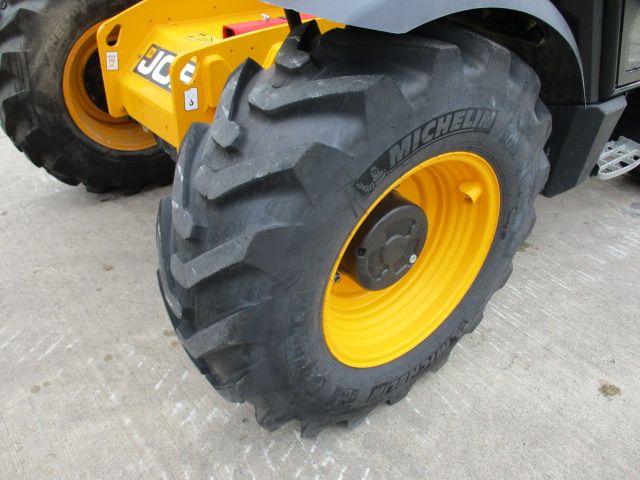 JCB531-70 (586)-Neu – Bild 3