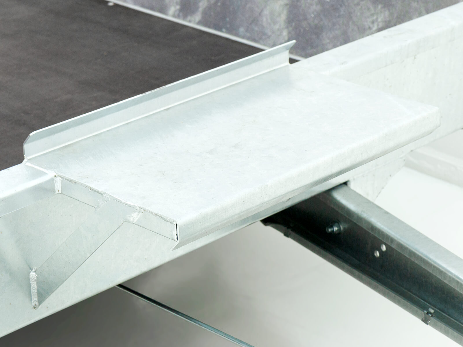 Variant Baumaschinenanhänger Maxi Load 161×305 3,5t | Einzelrampen-Neu – Bild 3