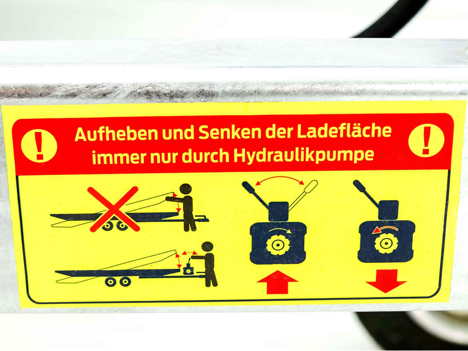 Vezeko Autotrailer Race Master 209x550cm Tridem 3,5t | Holz-Neu – Bild 5