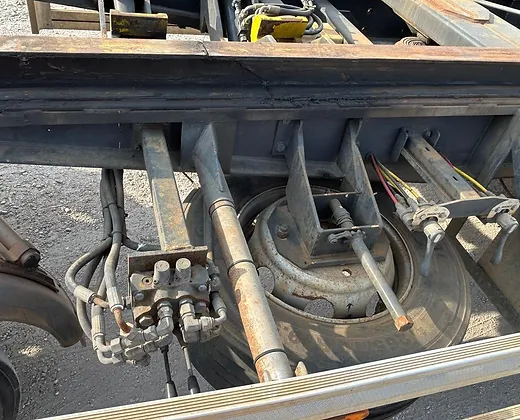 Zweiseitiger kippbarer Pneumatiktrailer (Zorzi)-Neu – Bild 5