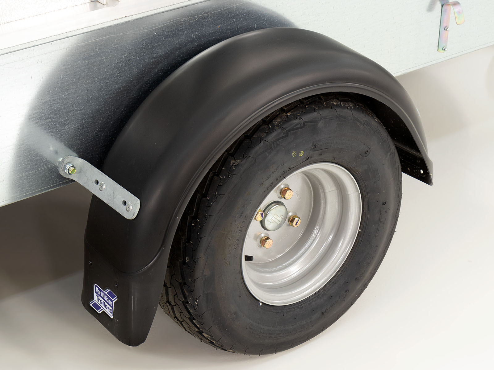 Ifor Williams Schafanhänger P7e 121×221 cm Höhe: 112 cm | 750 kg-Neu – Bild 3