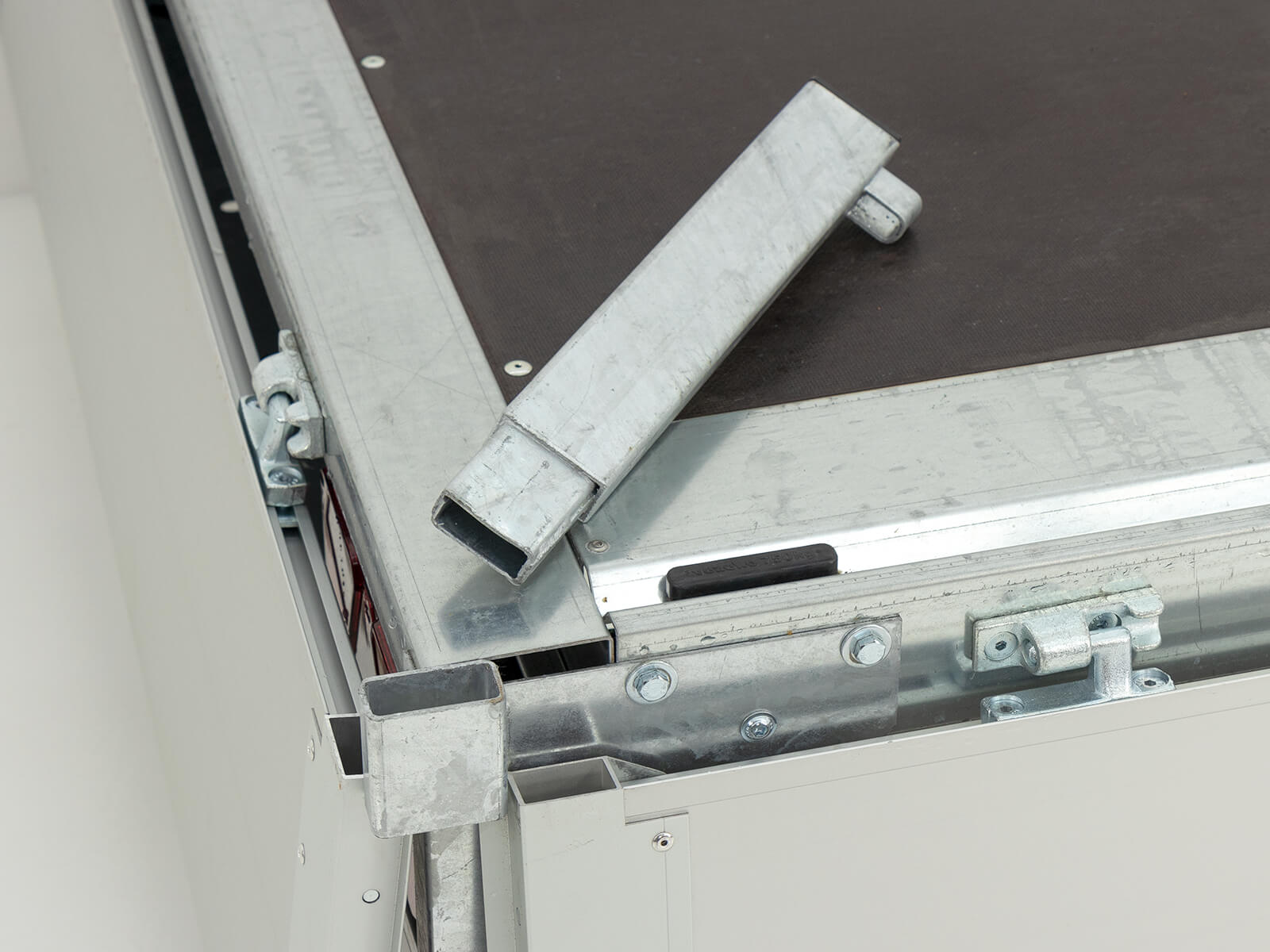 Vezeko Hochlader Anhänger DX13.3 | 162×317 cm | 1,3t-Neu – Bild 2