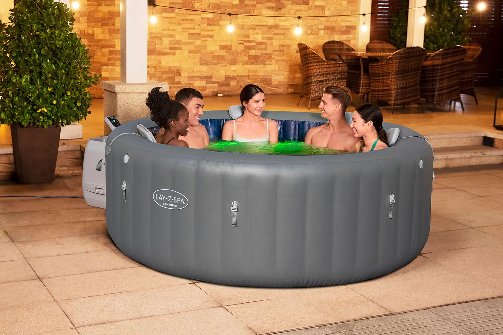 Bestway® LAY-Z-SPA® Energiespar-Whirlpool Santorini Hydrojet Pro™ mit App-Steuerung, für 7 Personen Ø 216 x 80 cm, Graphit – Bild 6