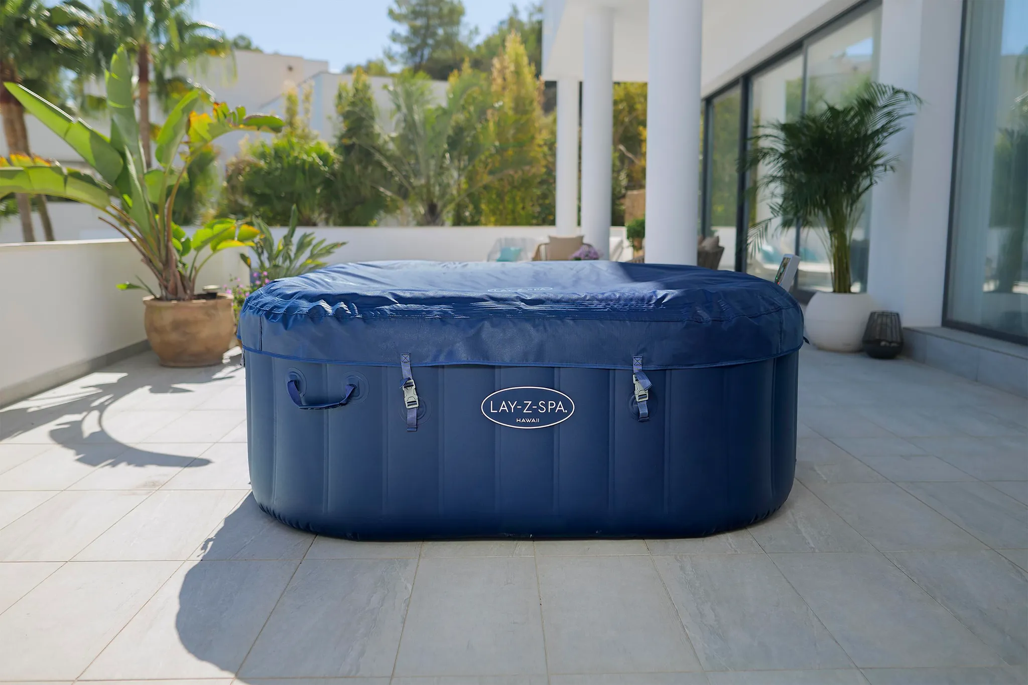 Bestway® LAY-Z-SPA® Energiespar-Whirlpool Hawaii AirJet™ mit App-Steuerung + integrierter UltraFit™ -Pumpeneinheit, für 6 Personen 180 x 180 x 71 cm, Kobaltblau – Bild 10