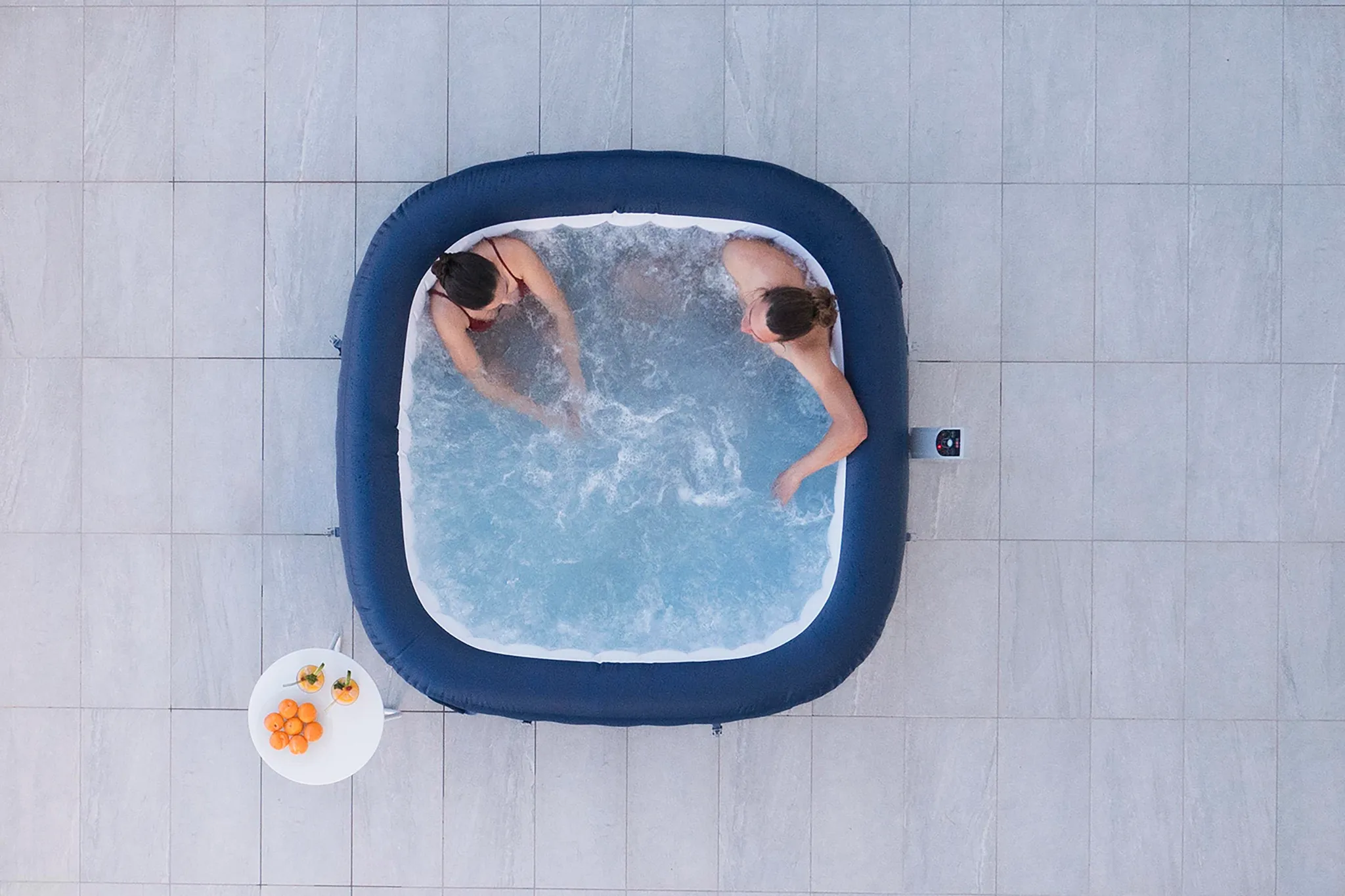 Bestway® LAY-Z-SPA® Energiespar-Whirlpool Hawaii AirJet™ mit App-Steuerung + integrierter UltraFit™ -Pumpeneinheit, für 6 Personen 180 x 180 x 71 cm, Kobaltblau – Bild 9