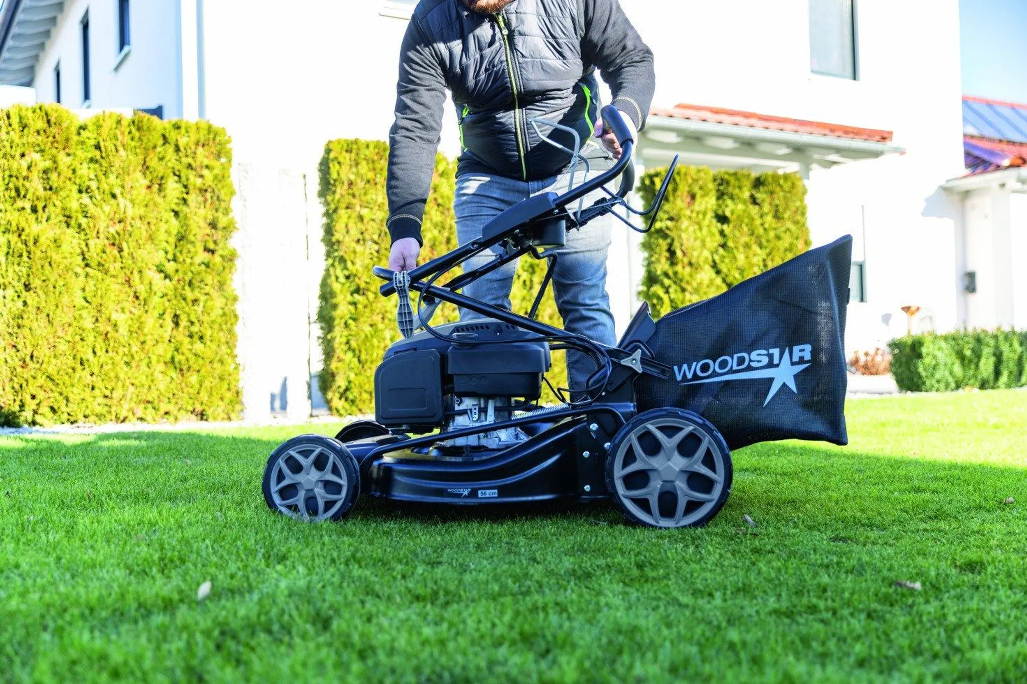 Woodster Benzin-Rasenmäher BLM560-225ES inkl. 2Ah Akku + 2,4A Ladegerät – Bild 7