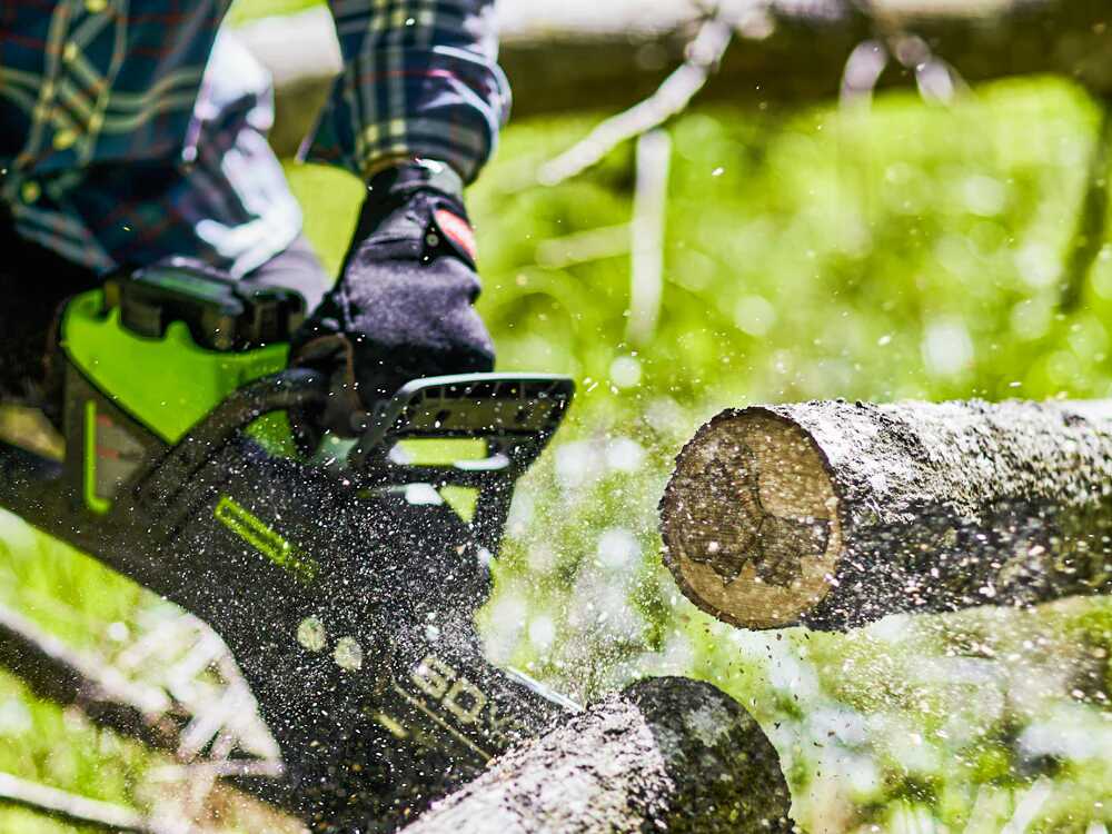 Greenworks GD60CS40K4 - 60V 4Ah Akku-Elektrokettensäge - 40cm Schwert – Bild 4