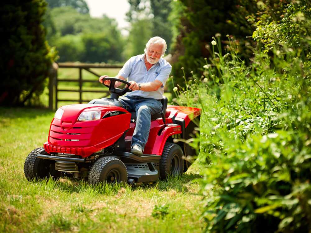 Mountfield MTF 98H - Rasentraktor mit hydrostatischem Getriebe und Fangkorb 240 L
