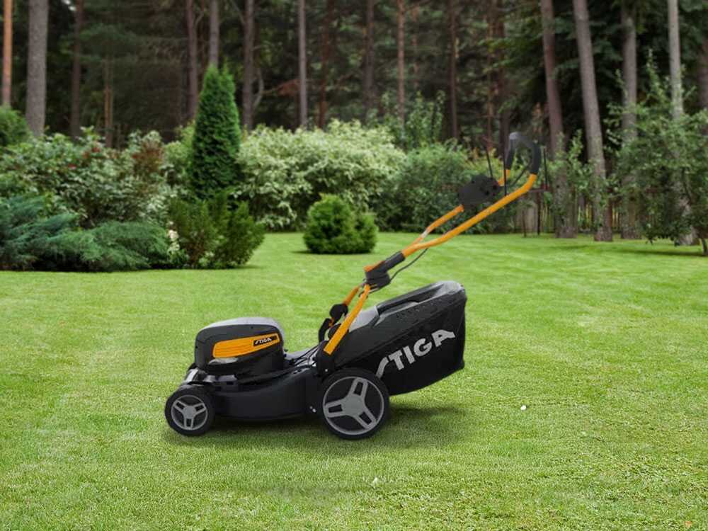 Stiga Combi 748e V - Akku-Rasenmäher  - 2x 48V/5Ah - Schnittbreite 46 cm